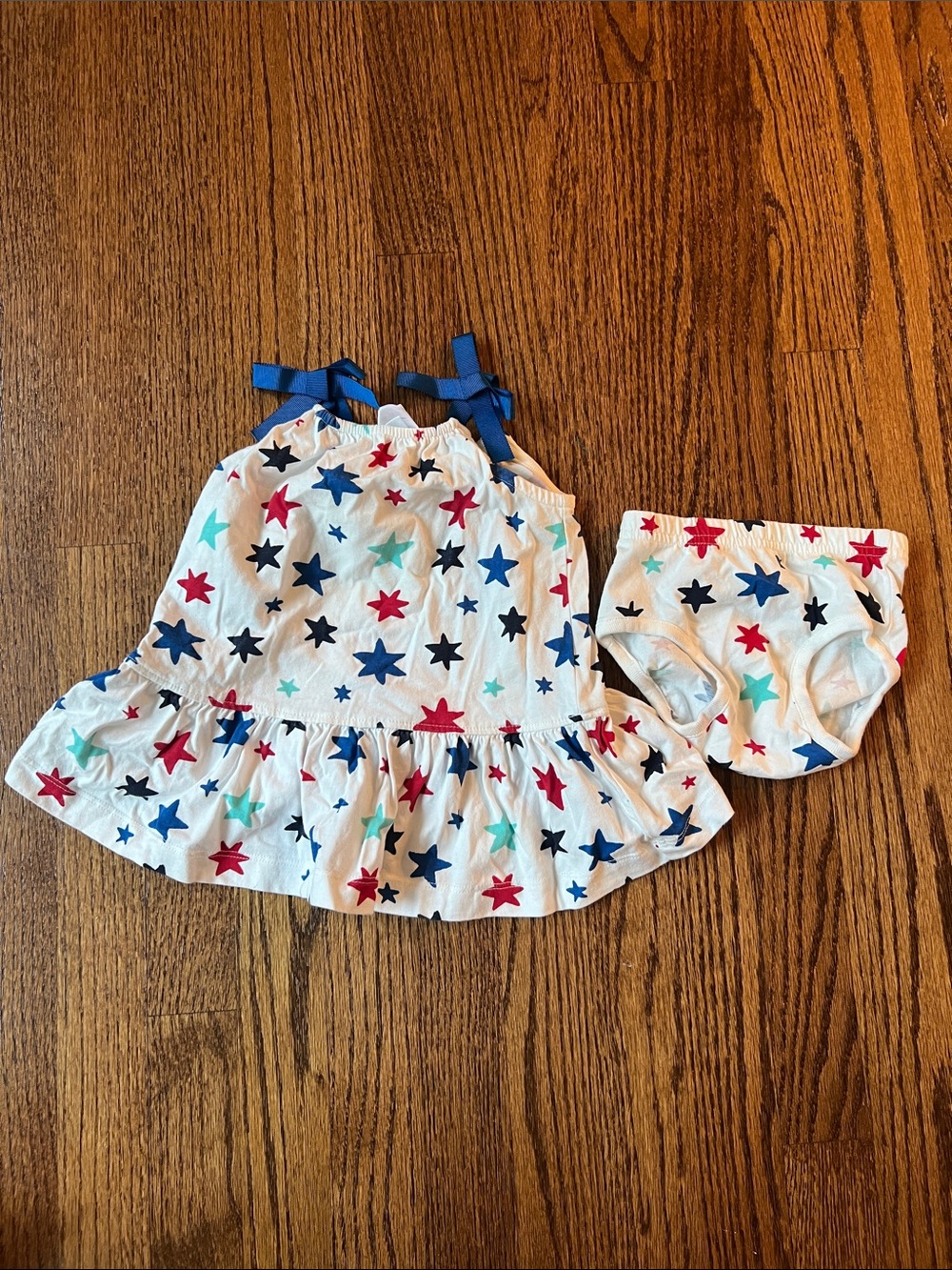 Hanna Andersson White Star Print Dress & Bloomer Set - Navy Red Teal Stars